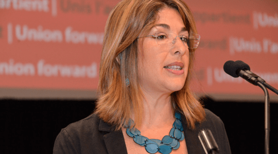 Naomi Klein was interviewed by Agnès Rousseaux and Sophie Chapelle, for Basta! Magazine.